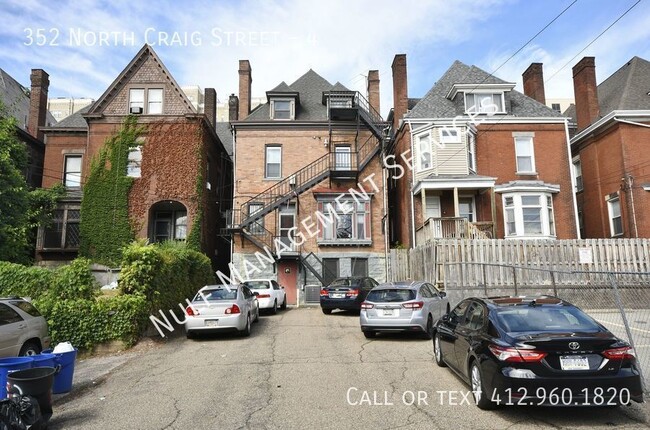 Building Photo - 3 Bed, 3 Bath Apartment in Oakland