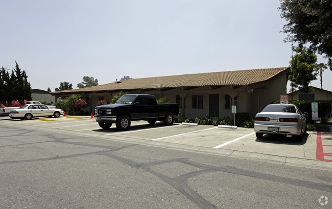 Building Photo - Tokay Manor