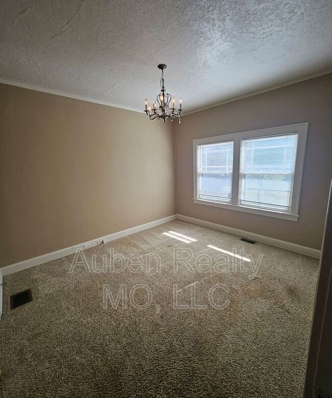 Building Photo - 5420 Rockhill Rd