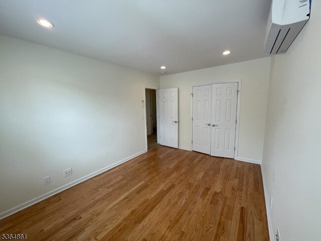 Building Photo - 460 Shannon Pl