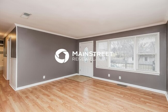 Building Photo - 3 Bedroom Pet-Friendly Home in Leavenworth, KS with Main Street Renewal