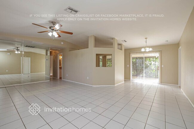 Building Photo - 8012 Cypress Dr N