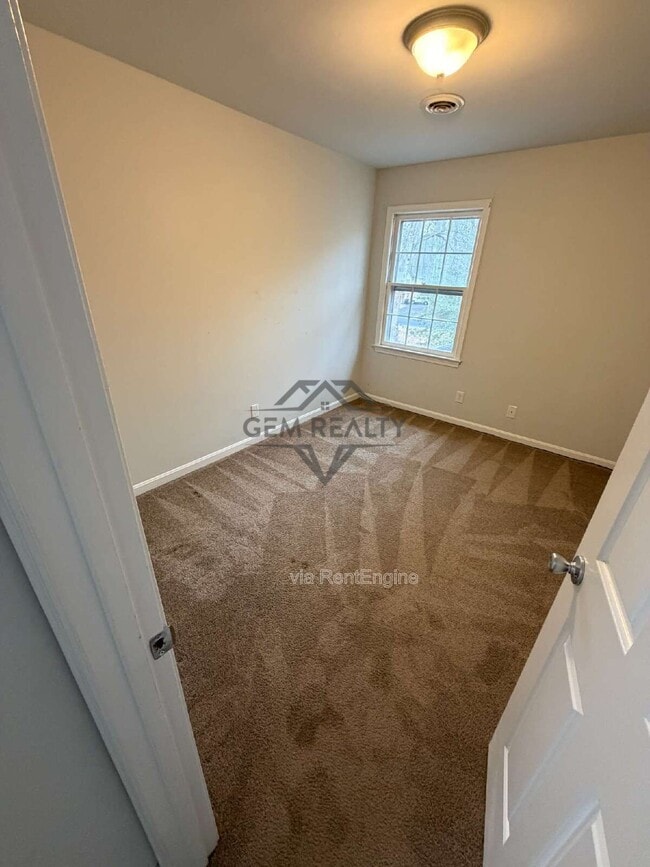 Building Photo - 4 Bryant St