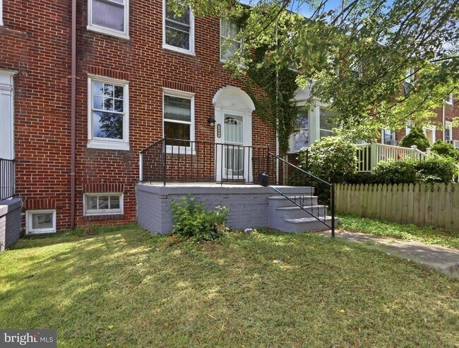 Building Photo - 3406 Erdman Ave