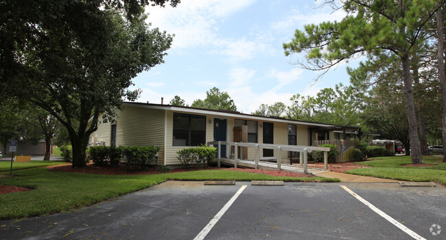 Moultrie Apartments - 2250 Old Moultrie Rd Saint Augustine Fl 32086 