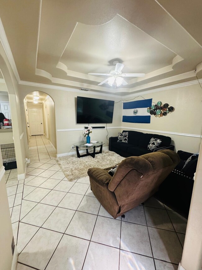 Building Photo - 218 Girasol Ct