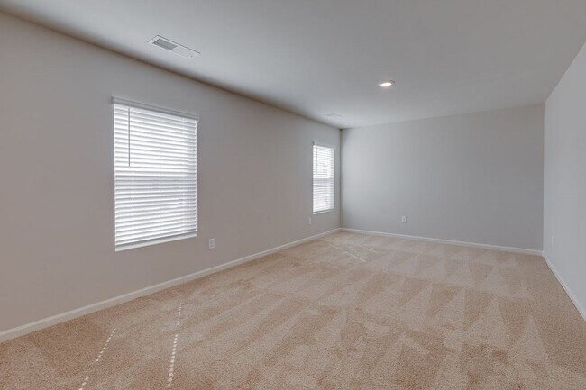 Building Photo - Beautiful Rental Home in Fountain Inn Feat...