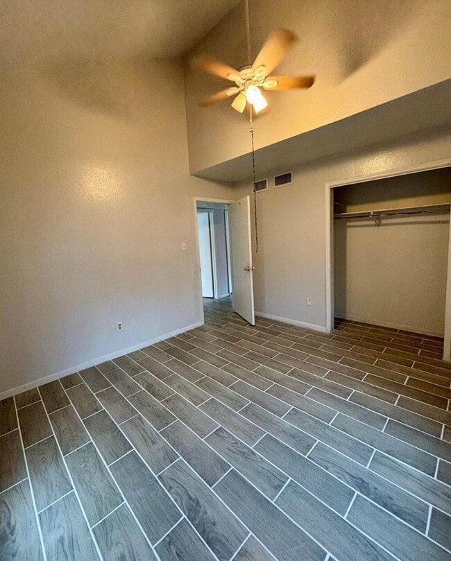 Building Photo - 12347 W Village Dr