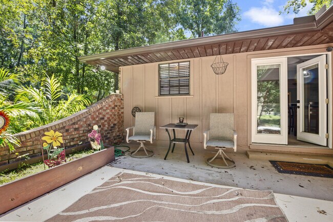 Building Photo - 5922 NW 57th Way