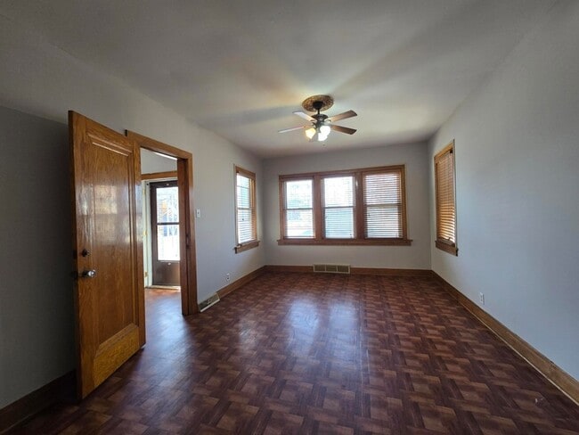 Building Photo - 3741 Parrish Ave
