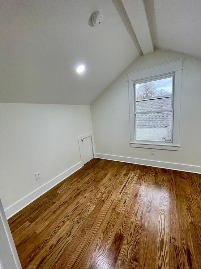 Building Photo - 323 50th Ave N