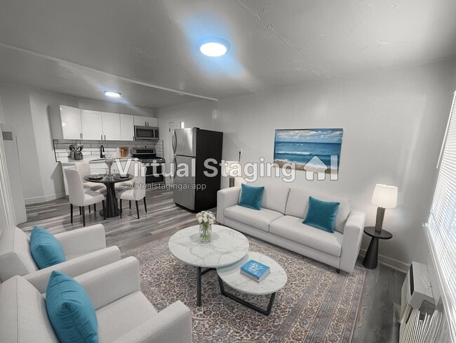 Building Photo - 1291 E Villa Vis Ave