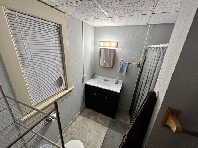 Building Photo - GREAT HOME - A MUST SEE!