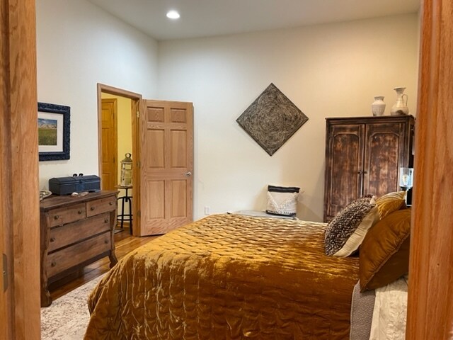 Apt not furnished - 219 N Franklin St