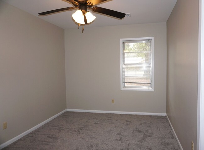 Building Photo - Spacious 3-Bedroom Home with Bonus Room!