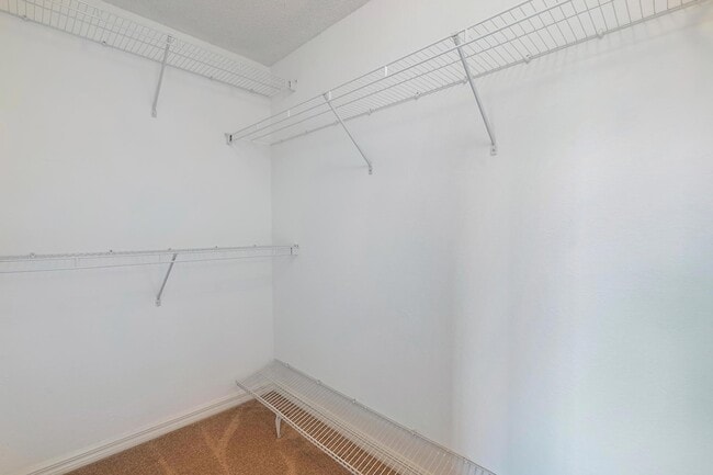 Building Photo - 3022 Alcazar Pl