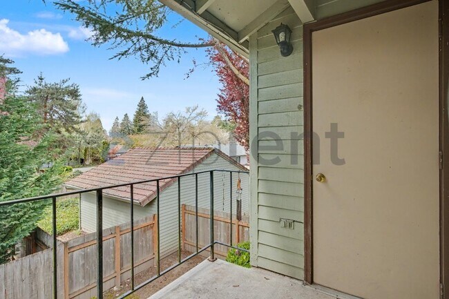 Building Photo - 5160 SW 180th Ave