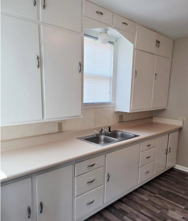 Building Photo - GREAT SILVER LAKE HOME!!