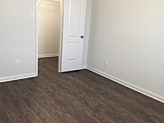 Building Photo - 1211 Arizona Dr