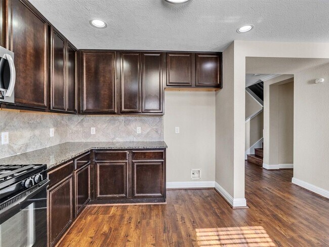 Building Photo - 16327 Morgan Willow Ln