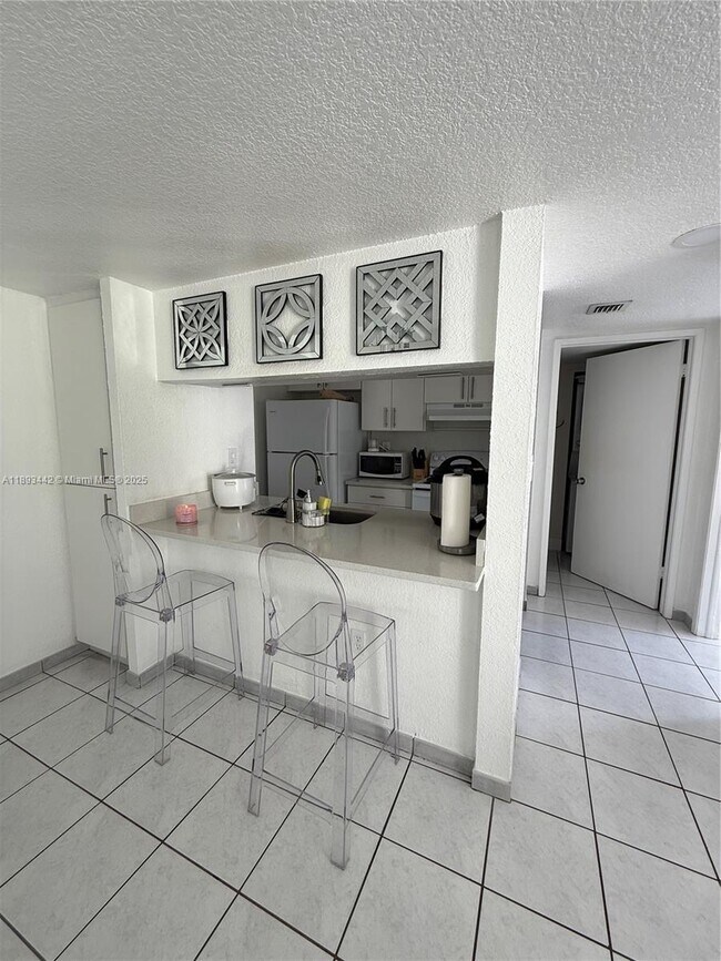 Building Photo - 8000 SW 149th Ave