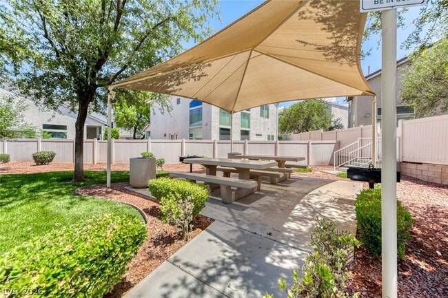 Building Photo - 10289 Green Orchard Ct