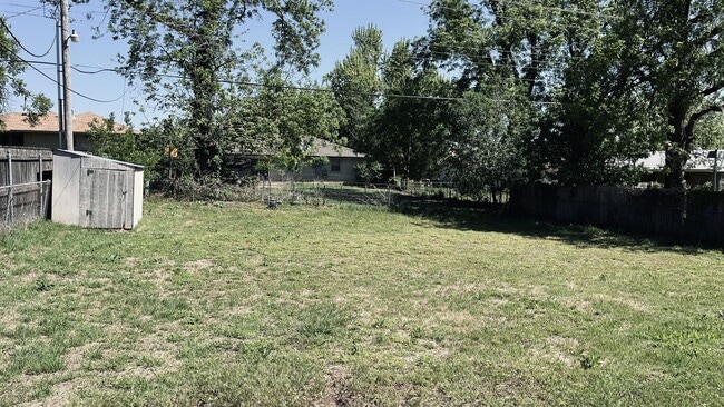 Building Photo - 6605 NW 34th St