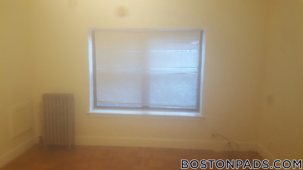 Building Photo - 2 Elmwood Ave