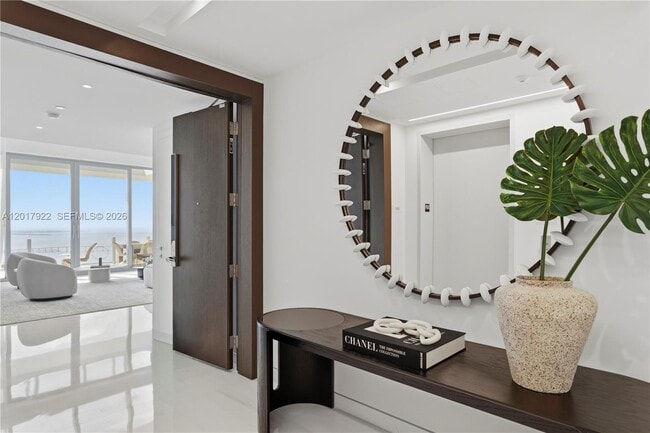 Building Photo - 300 Biscayne Blvd Way