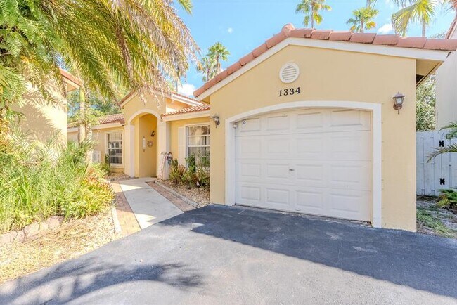 Building Photo - 1334 NW 125th Terrace