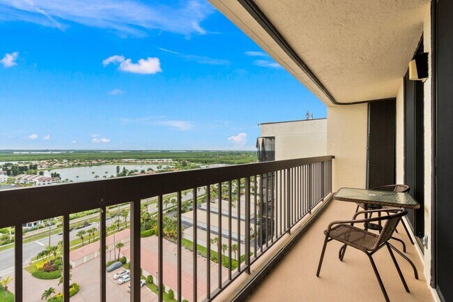 Building Photo - 3101 N Hwy A1A