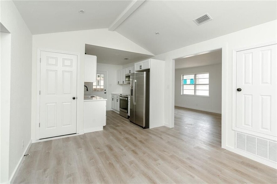 Building Photo - 7979 Domain St