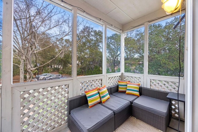 Building Photo - 340 Sandpiper Dr