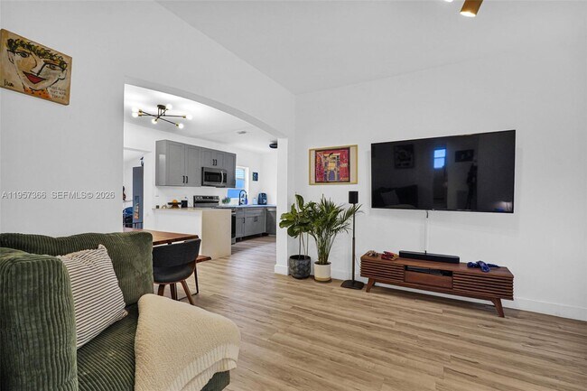 Building Photo - 274 NW 43rd St