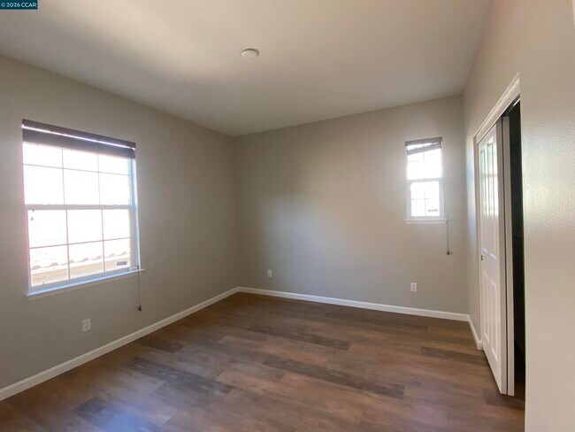 Building Photo - 2409 Maidenhair Way