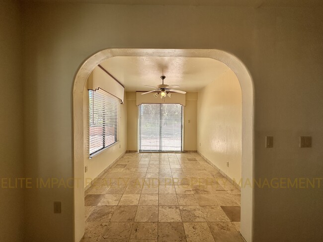 Building Photo - 491 S Corte Del Cantante