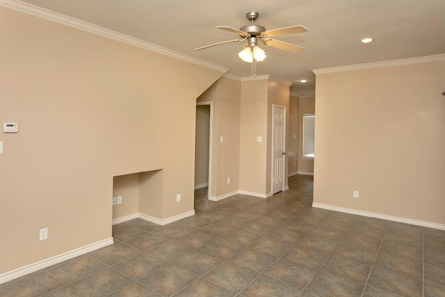 Building Photo - 411 Montauk Ct