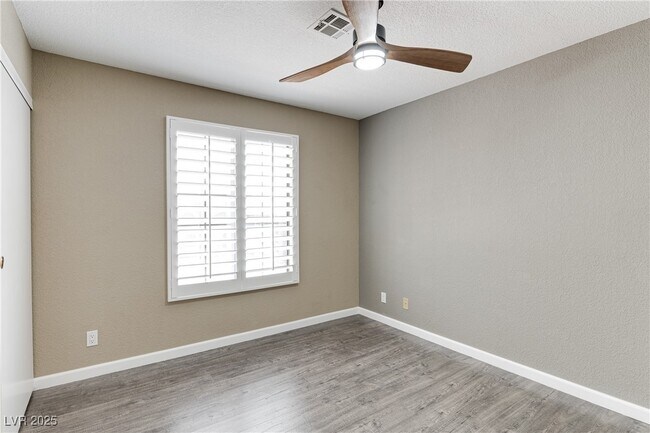 Building Photo - 2629 S Durango Dr