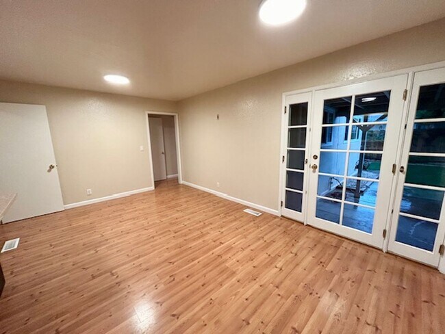 Building Photo - 1653 Los Gatos Way