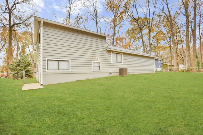 Building Photo - 4061 Oak Stone Dr