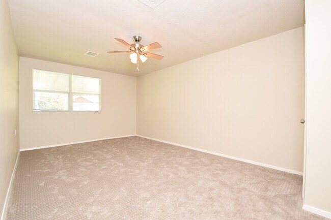 Building Photo - Brookside