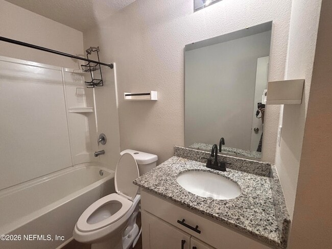 Building Photo - 45287 Red Brick Dr