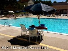 Building Photo - 136 Amberly Dr