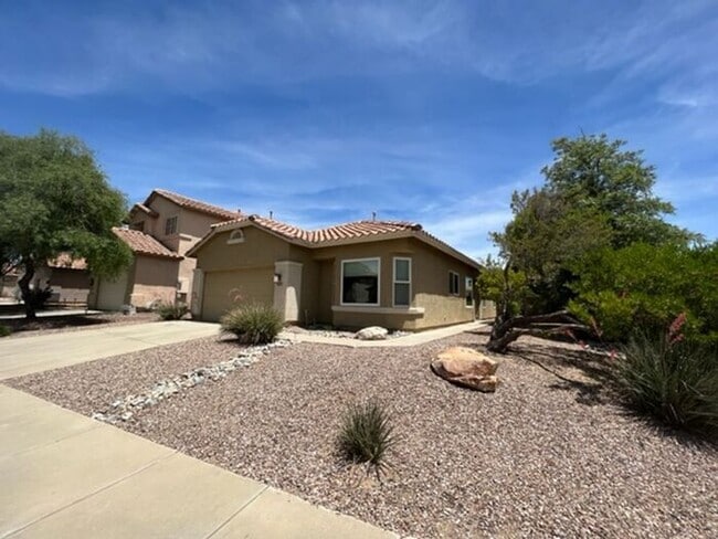 Building Photo - Bright 3BR NW Tucson Basecamp | Private Yard + 2-Car Garage
