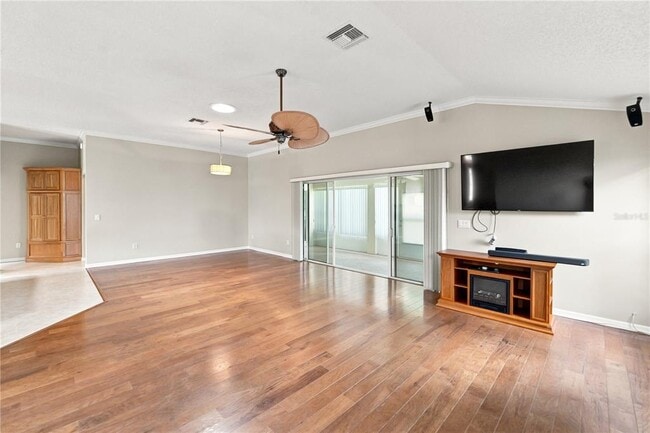 Building Photo - 1304 De La Garza Pl