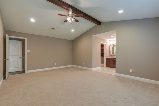 Building Photo - 144 S Deerfoot Cir