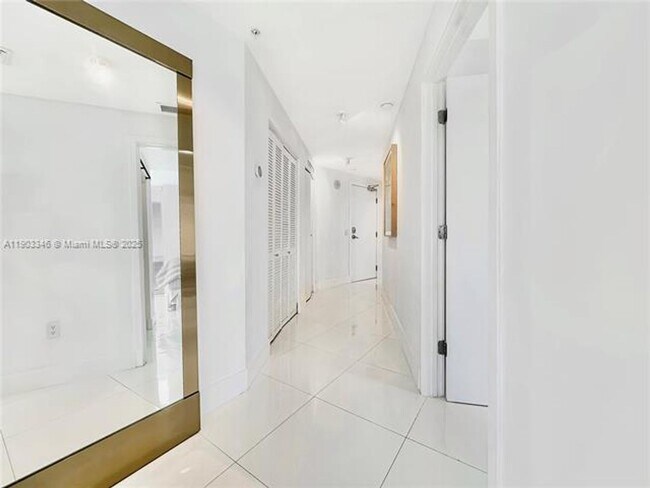 Building Photo - 6700 Indian Creek Dr