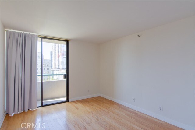 Building Photo - 600 W 9th St