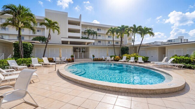 Building Photo - 350 S Beach Rd