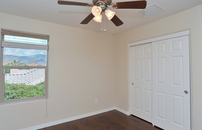Building Photo - 4 Bedroom, 2.5 Bathroom in Oro Valley